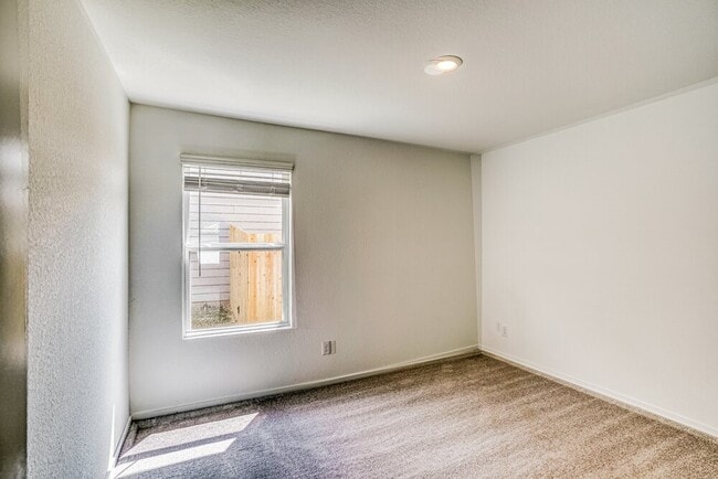 Building Photo - 15231 Abella Dr