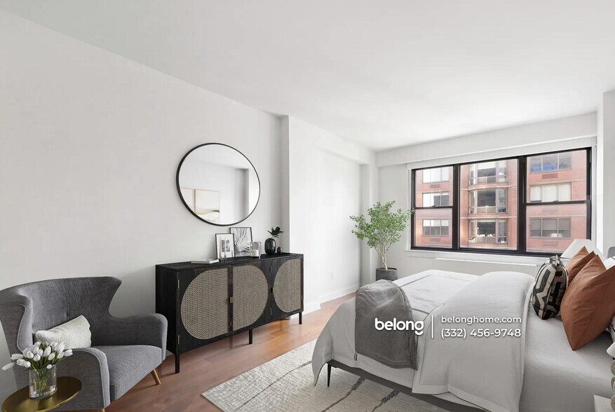 Building Photo - 301 E 64th St