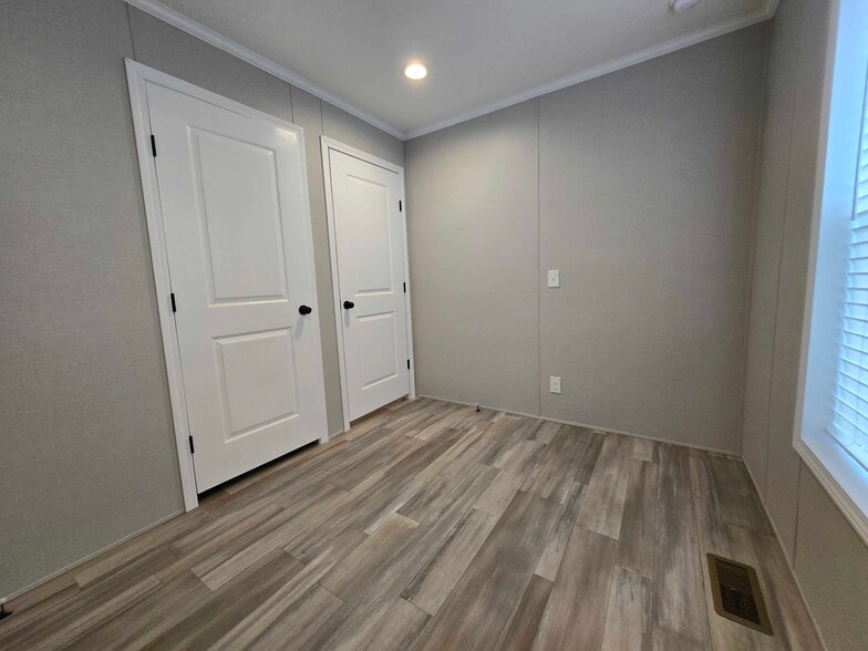 Building Photo - 29884 Jamestown Dr