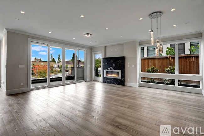 Building Photo - 216 5th Ave