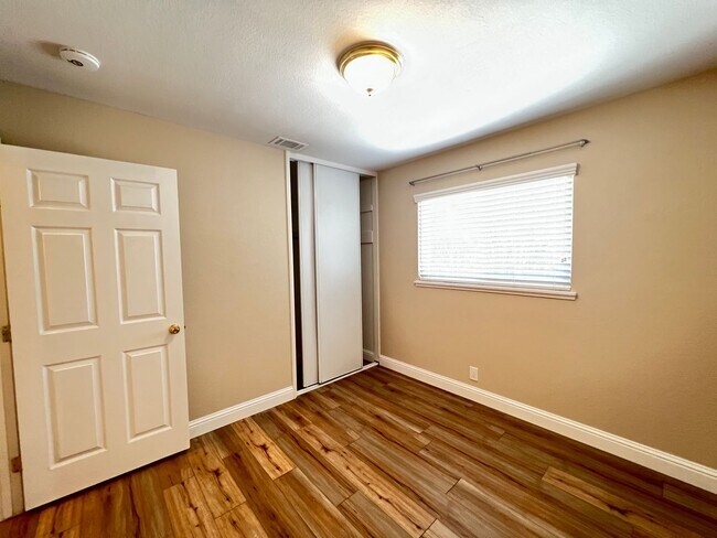 Building Photo - Single Story 3 bedroom In Cute Treelined Vallejo Neighborhood