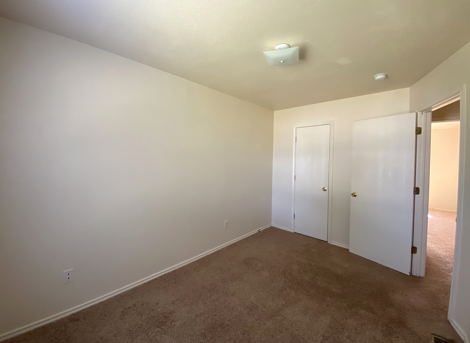 Building Photo - 4603 Hudson Dr