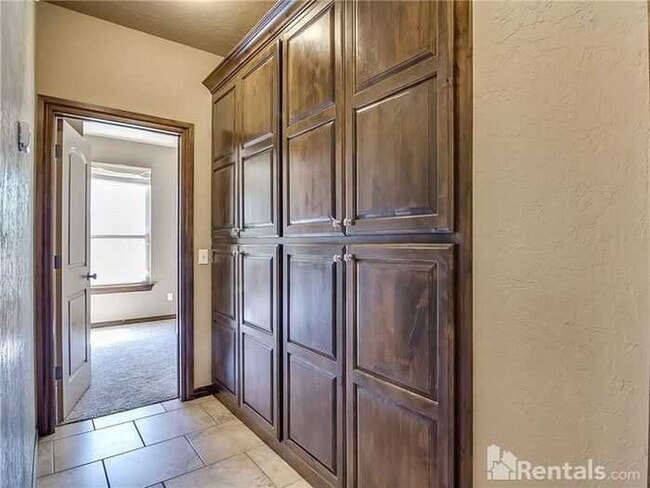 Building Photo - Coming Soon in Bella Terra in Edmond!