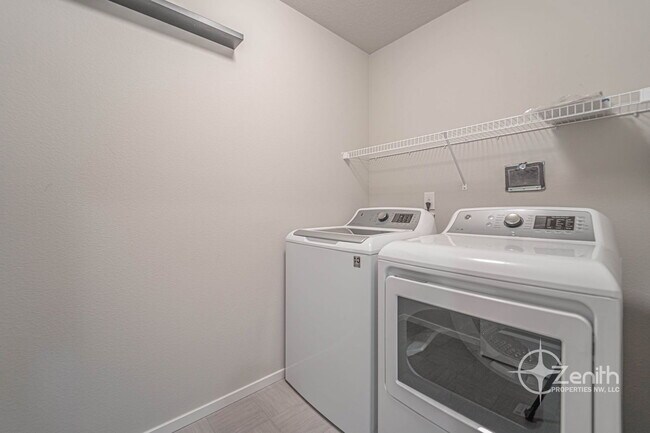 Building Photo - 2608 S White Salmon Dr