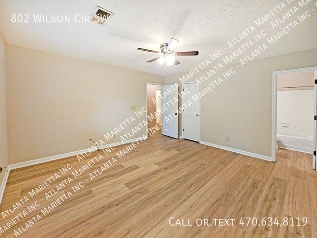 Building Photo - 802 Wilson Cir SW