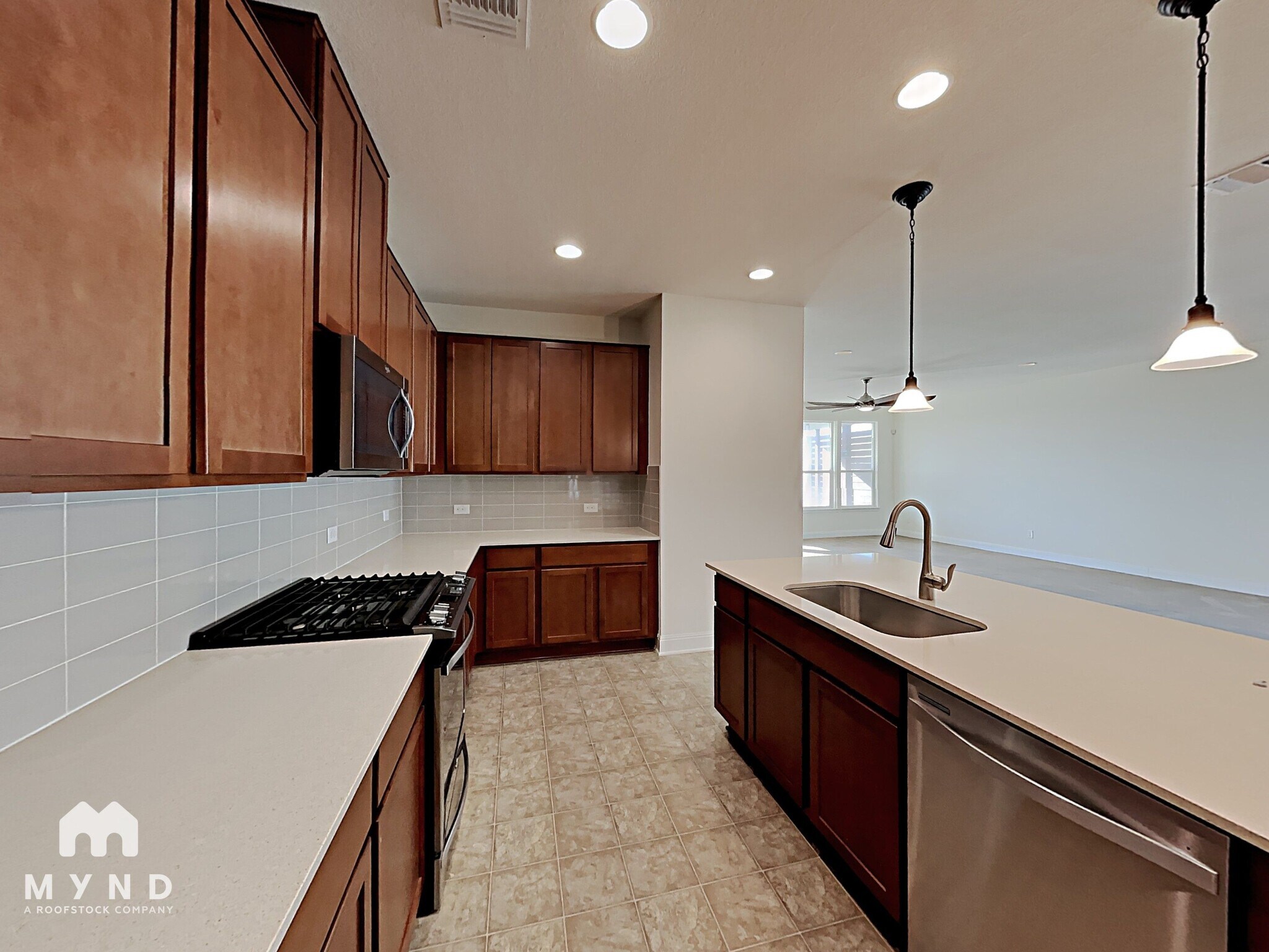 Building Photo - 5805 Sardinia Dr