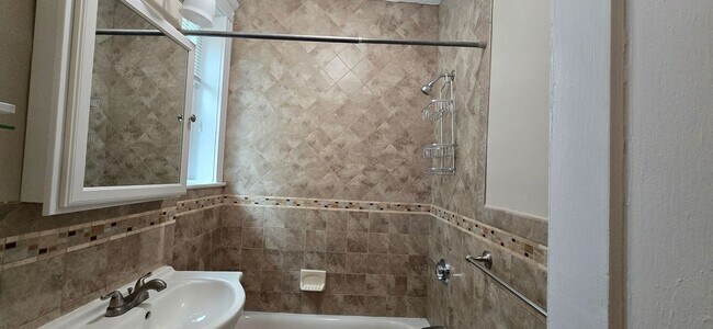 Building Photo - Short walk to Longwood! Steps to T! Large 1 bedroom w/Cute kitchen with eat-in alcove! (7/1)