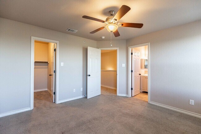 Building Photo - 7314 Colina Way #3