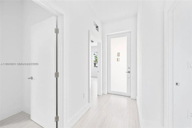 Building Photo - 10745 SW 217th St