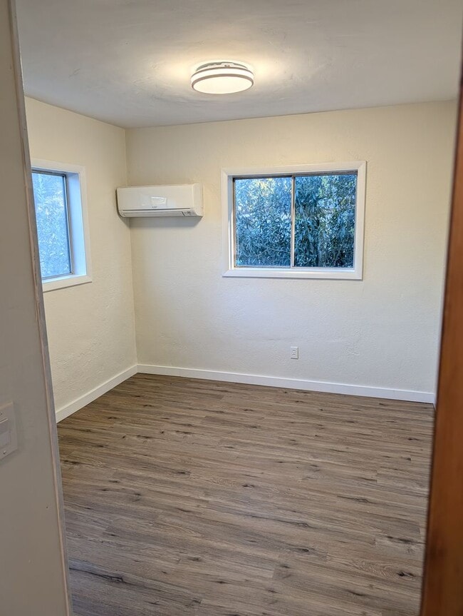 Building Photo - 3433 Willow St