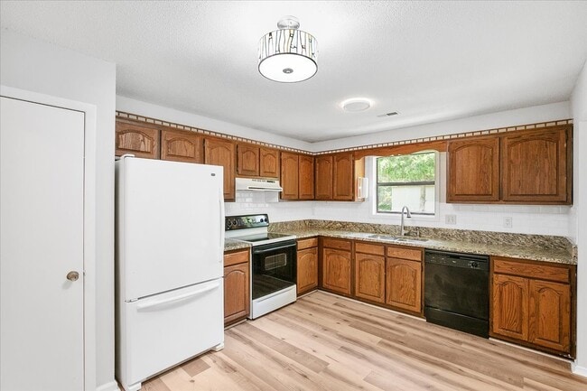 Building Photo - 1607 Burnley Dr