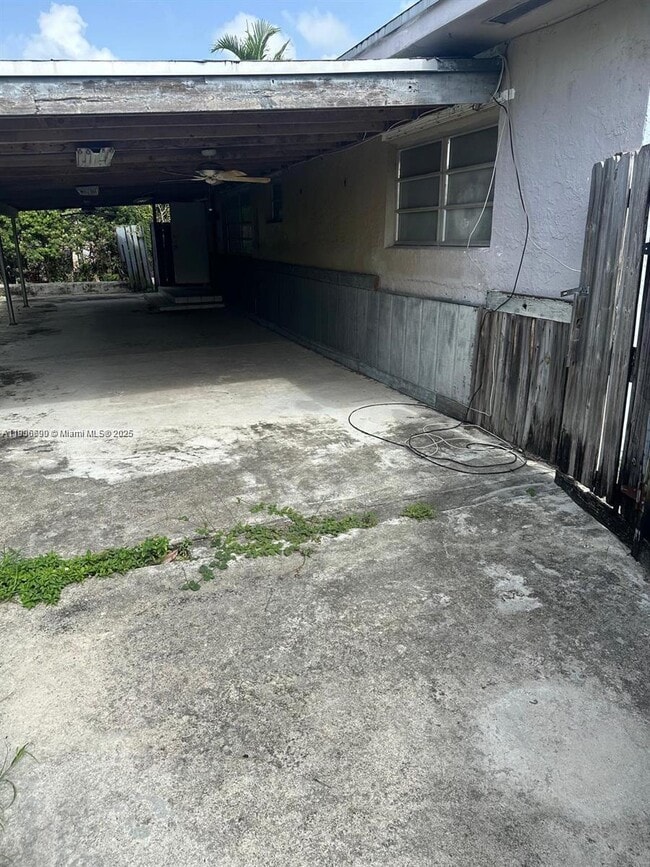 Building Photo - 5360 Fletcher St