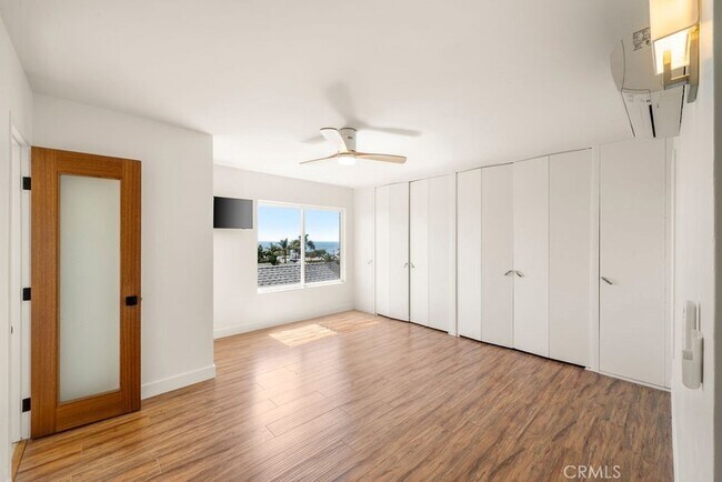Building Photo - 518 Legion St