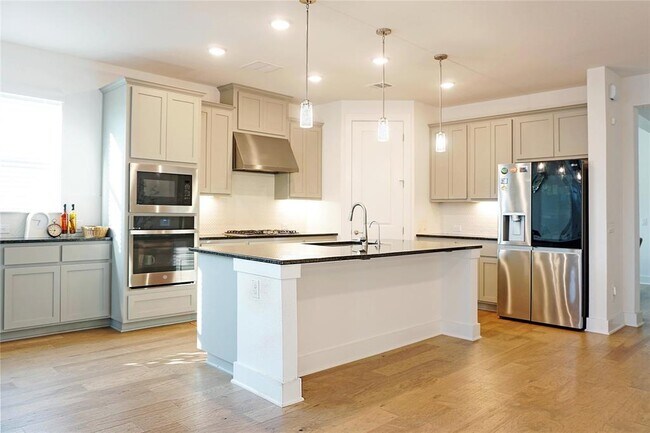Building Photo - 5712 Navajo Draw Ln