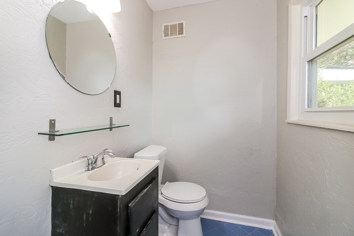 Building Photo - 3293 Chisholm Trail SW