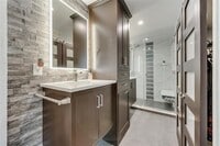 Building Photo - 2652 Entrada Blvd