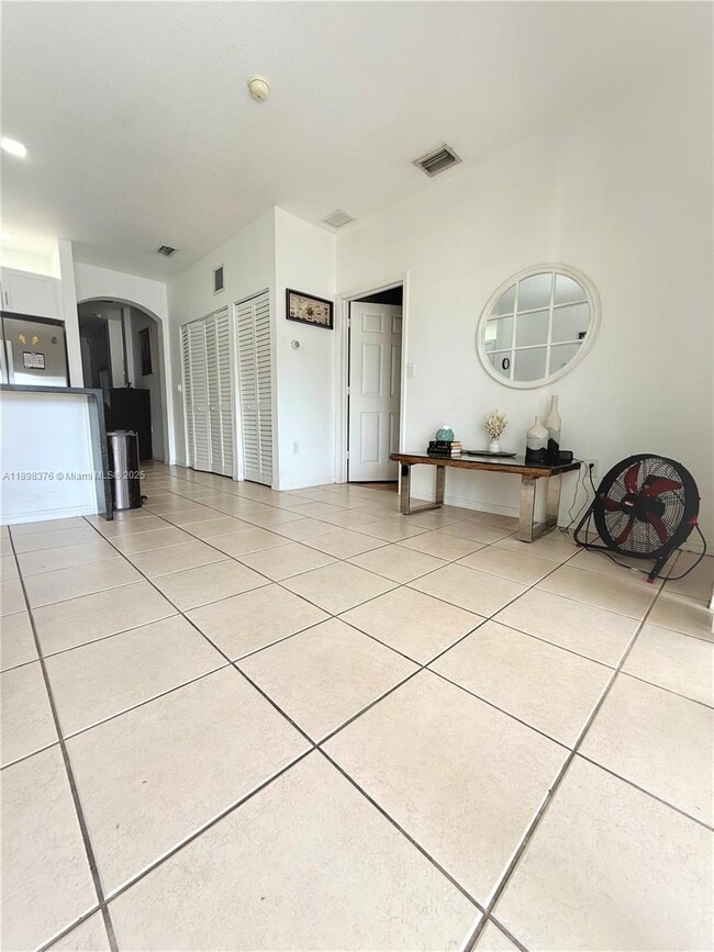 Building Photo - 10984 SW 182nd Ln