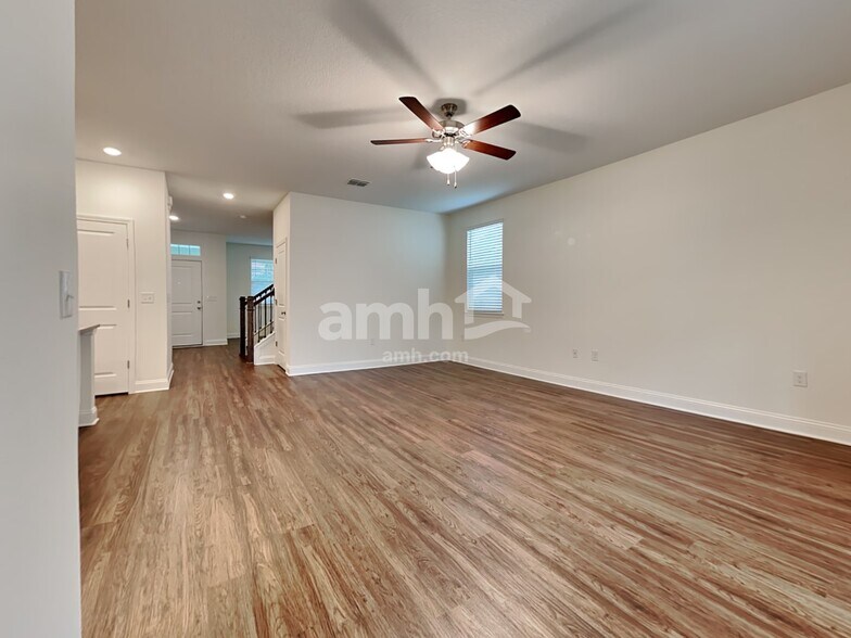 Building Photo - 2987 Hill Valley Ln