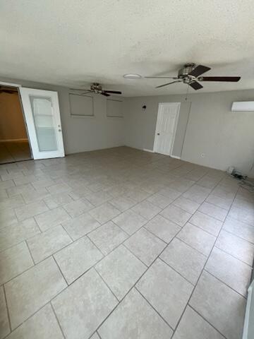 Building Photo - 3410 Eisenhower Dr