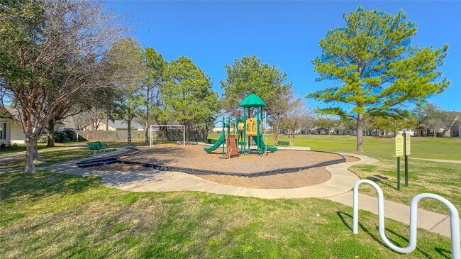 Building Photo - 9923 Farrell Dr