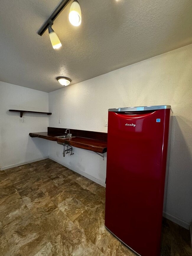 Building Photo - 1843 Square Foot River Front two level hom...