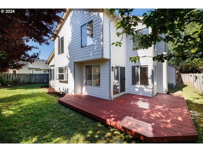 Building Photo - Bright, Open Living with Vaulted Ceilings ...