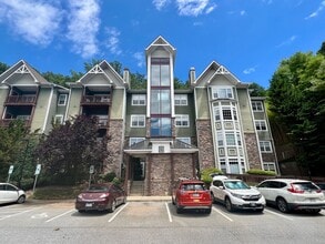 Building Photo - 3-Bed, 2-Bath Condo with Garage! One month...