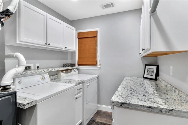 Building Photo - 1319 Towne Harbor Trail