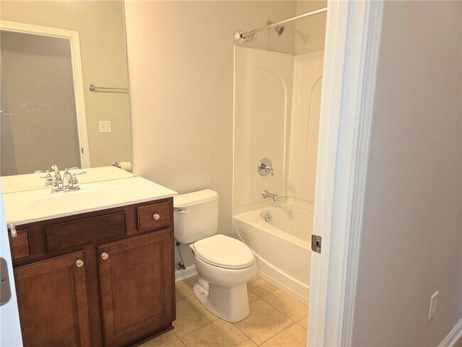 Building Photo - 6105 Longleaf Dr