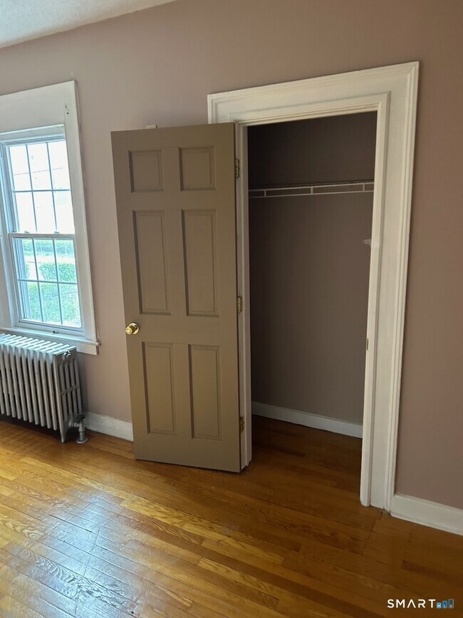 Building Photo - 82-84-84 Glendale Ave