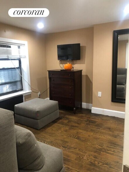 Building Photo - 1039 Herkimer St