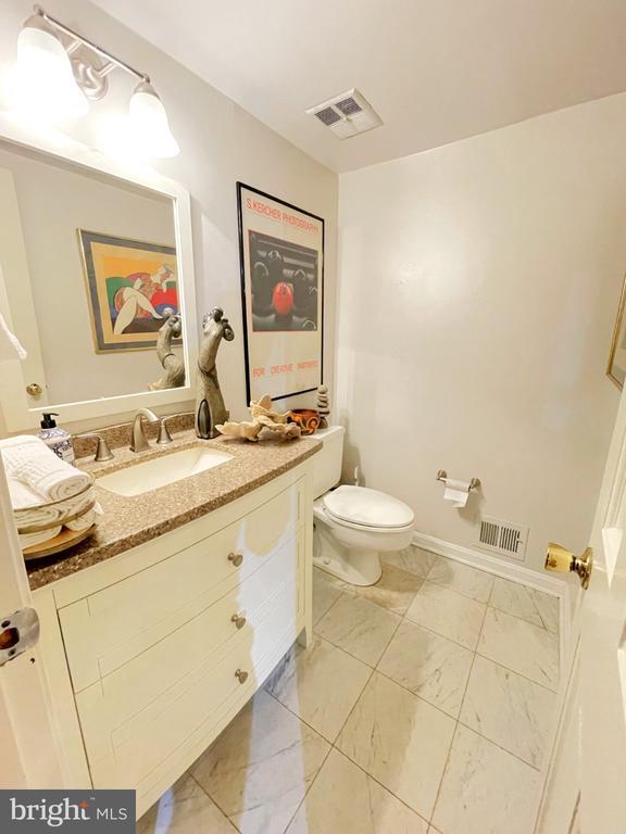 Building Photo - 13209 Lantern Hollow Dr