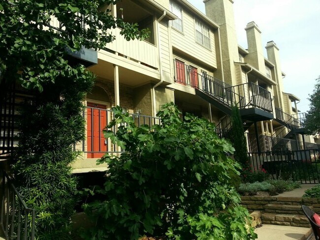 Building Photo - 5740 Martel Ave