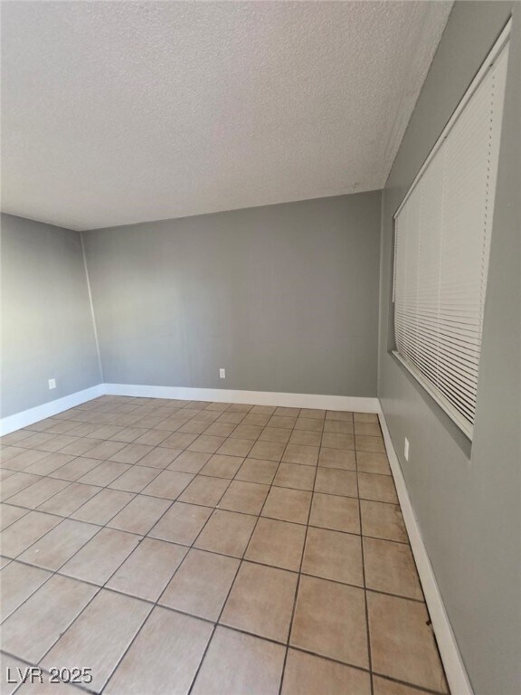 Building Photo - 1075 E Desert Inn Rd