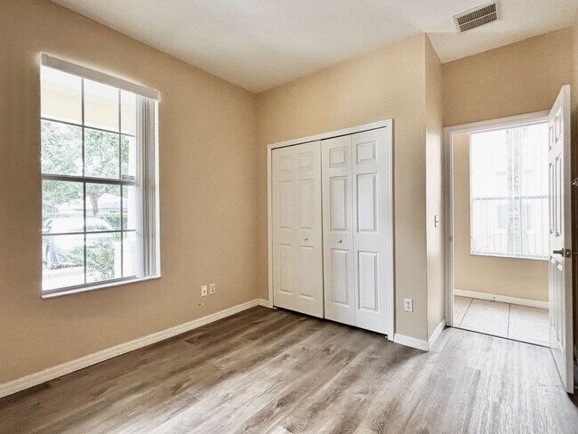 Building Photo - 1707 Retreat Cir