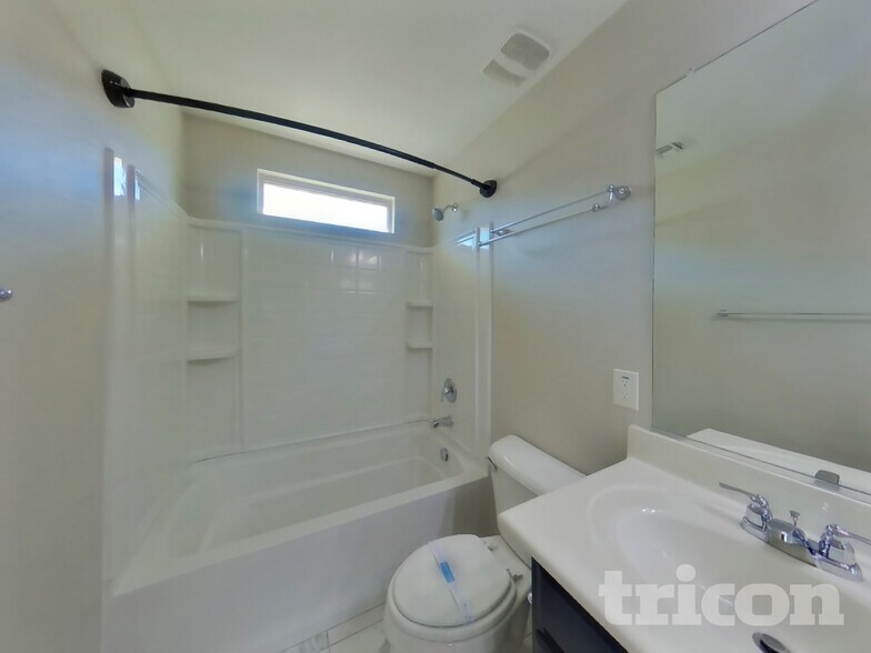 Building Photo - 3360 W Hayduk Rd