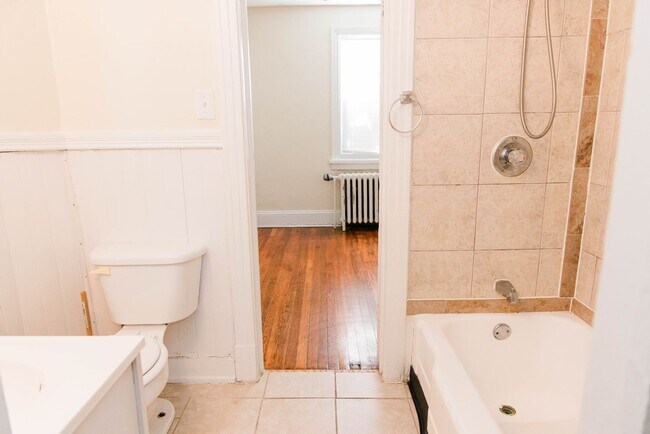 Building Photo - 1518 Porter St