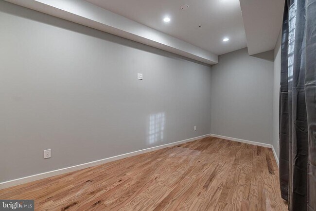 Building Photo - 2045 N College Ave