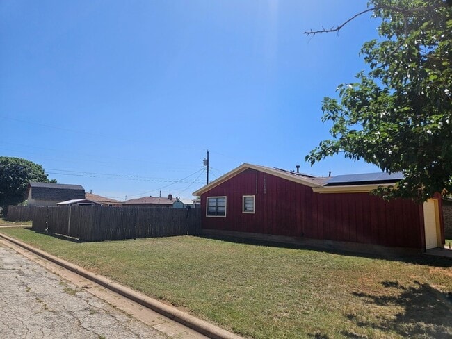 Building Photo - 5301 Fairmont St