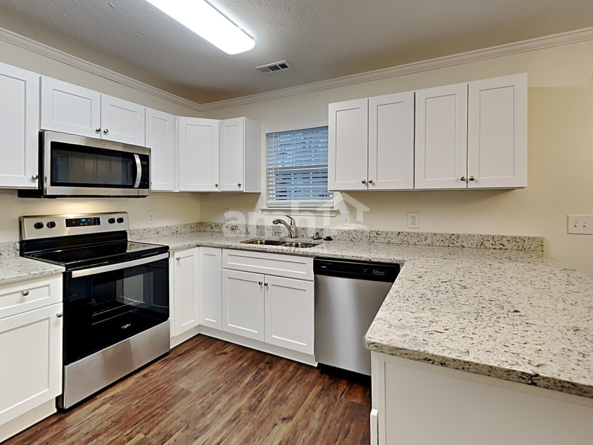 Building Photo - 1516 Chestnut Oak Dr