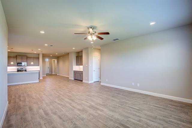 Building Photo - 2213 Dyre Dr