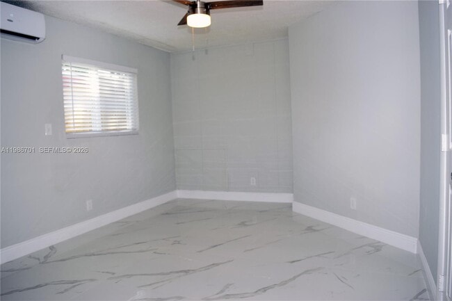 Building Photo - 622 NE 6th St