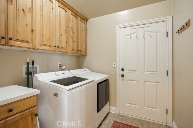 Building Photo - 173 Grizzly Rd