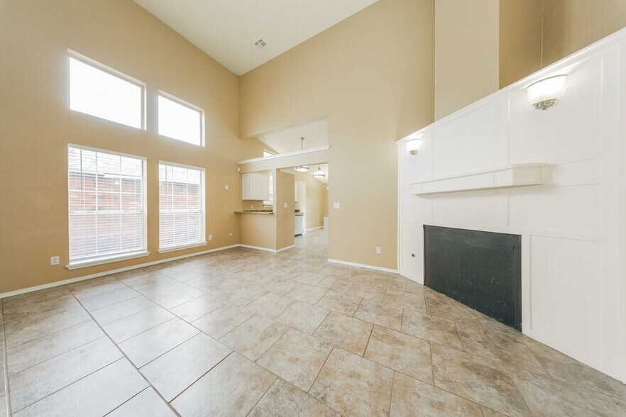 Building Photo - 616 Stoneridge Dr