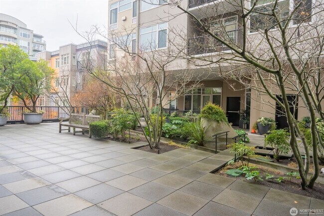 Building Photo - 0Bd/1Ba Seattle Condo