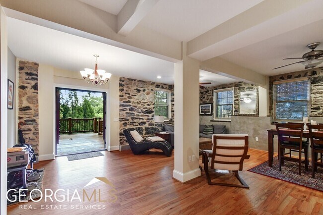 Building Photo - 841 Argonne Ave NE