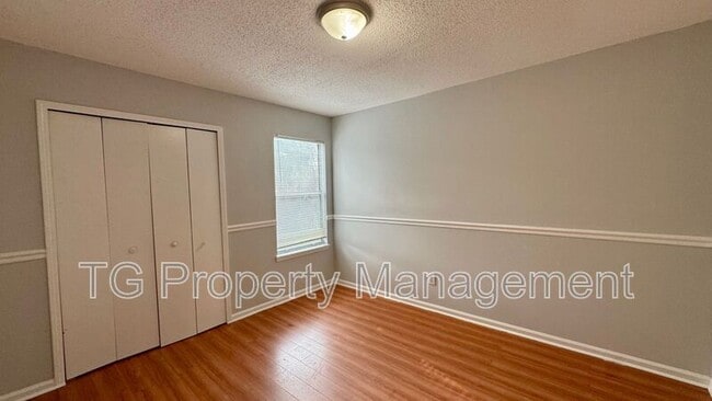 Building Photo - 11766 White Horse Rd