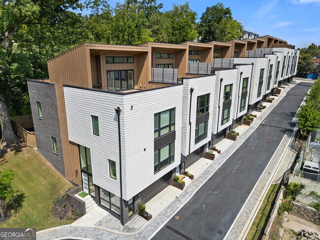 Building Photo - 1631 Overlook Wy NW
