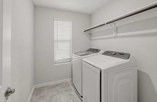 Building Photo - 1620 Berry Rdg Trl