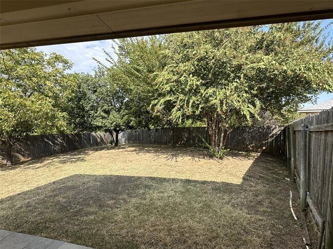 Building Photo - 722 Ranier Ln